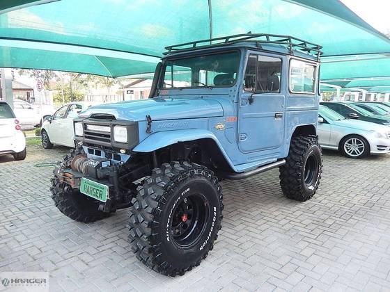 TOYOTA BANDEIRANTE 3.7 BJ50LV 4X4 TETO RIGIDO DIESEL 2P MANUAL